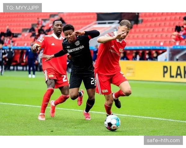 勒沃库森2-0轻取奥格斯堡,各项赛事不败纪录延续至40场